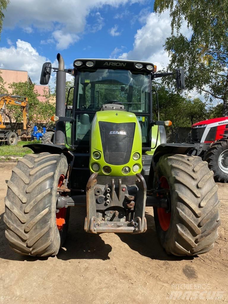 CLAAS Arion 640 Tractoren