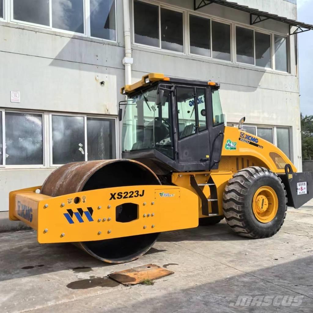 XCMG XS 223 J Trilrolwalsen