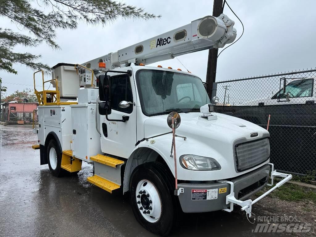Freightliner M2 Auto hoogwerkers