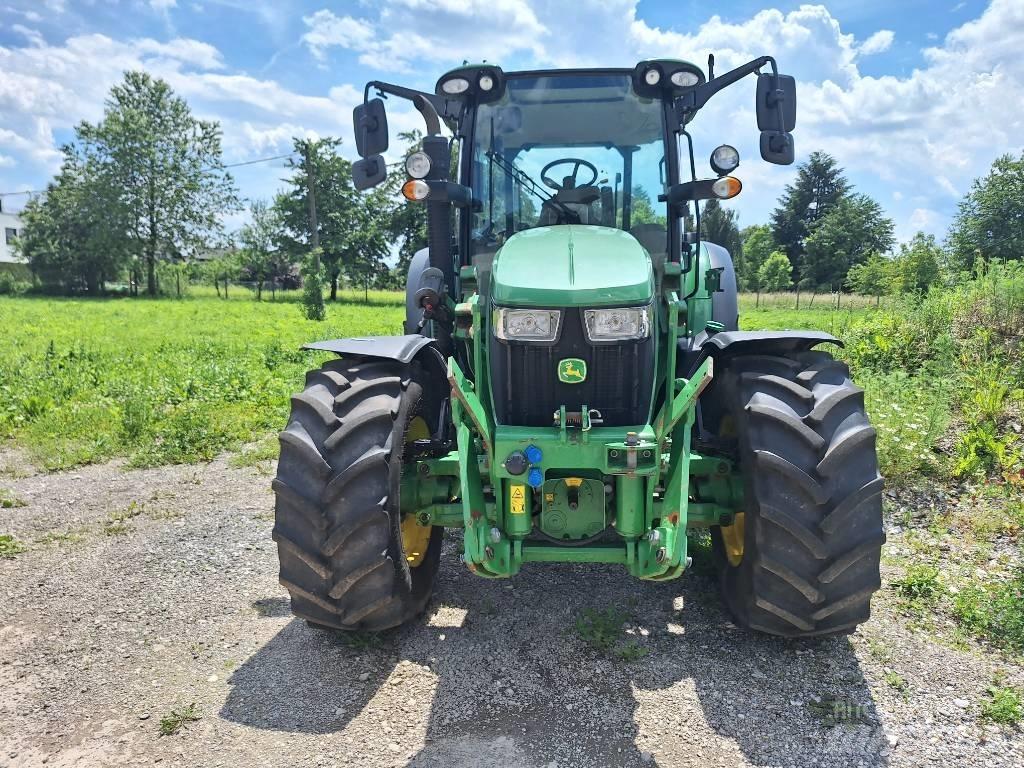 John Deere 5125R Tractoren