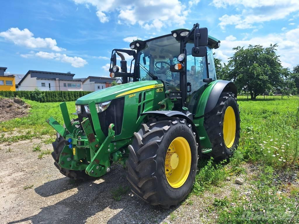 John Deere 5125R Tractoren