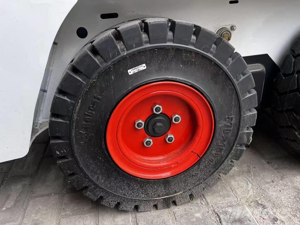 Bobcat S 70 Schrankladers