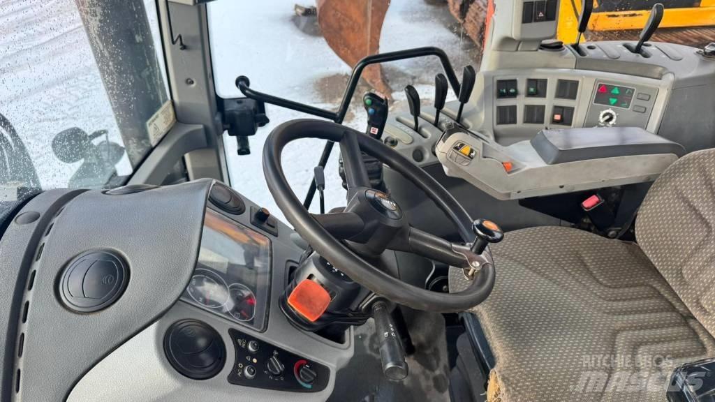 CLAAS Arion 530 Tractoren