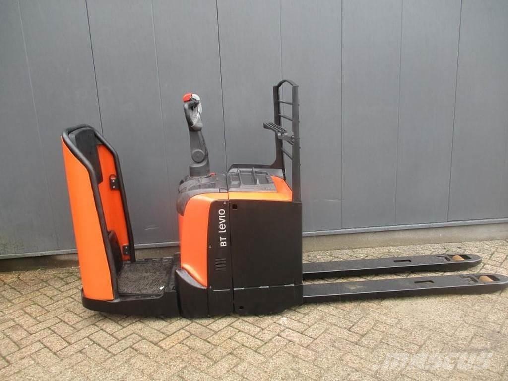 BT LPE 200 Meerij pallettruck met platform