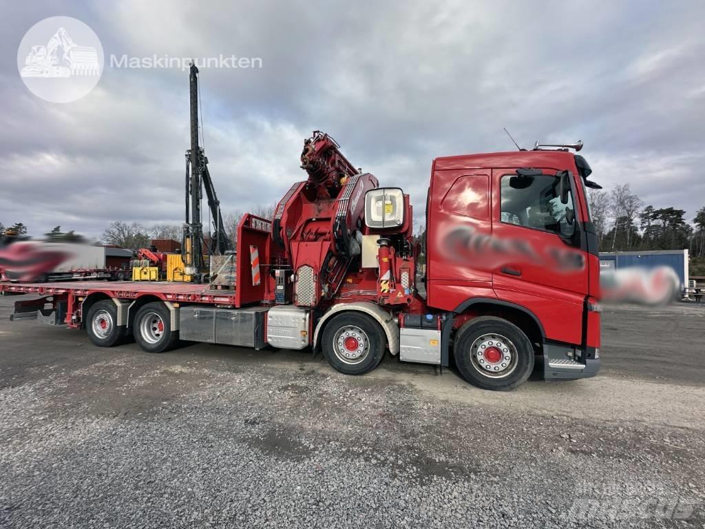 Volvo FH 500 Vlakke laadvloer met kraan