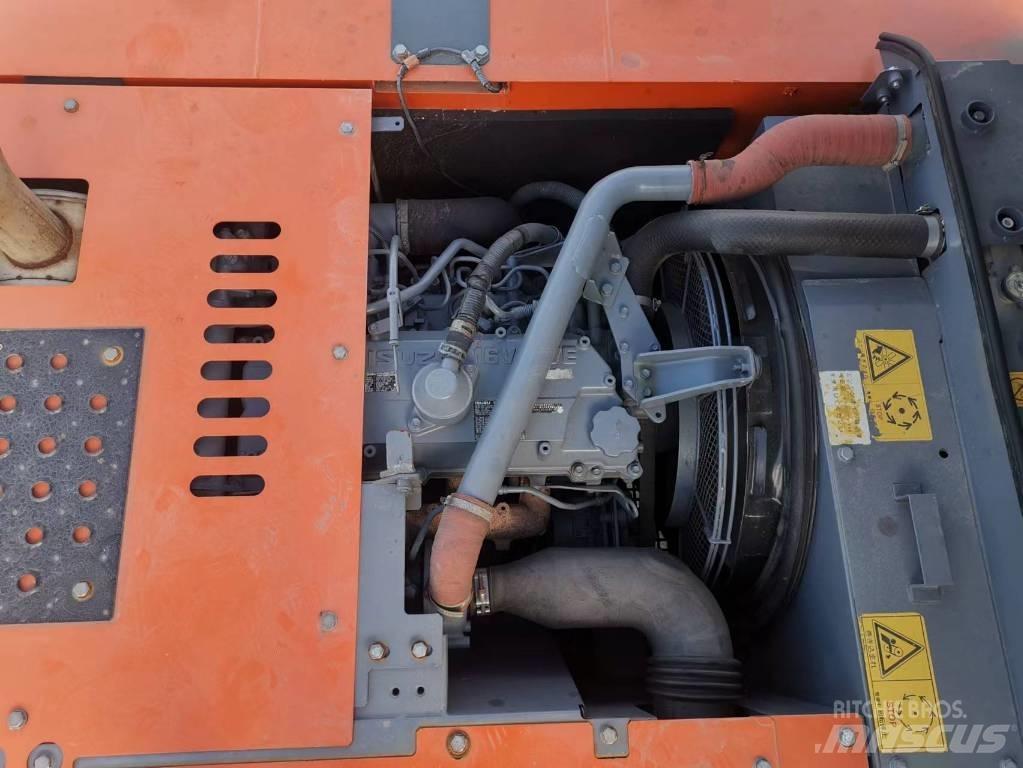 Hitachi ZX 240 Rupsgraafmachines