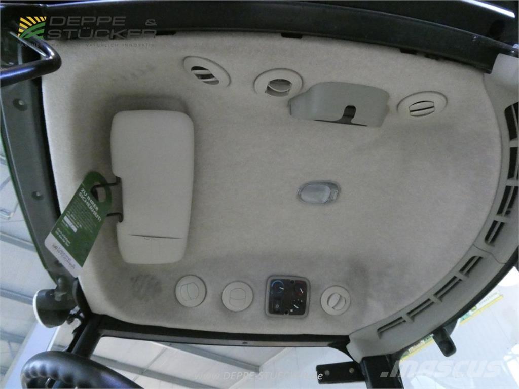 John Deere 3320 Compacttrekkers