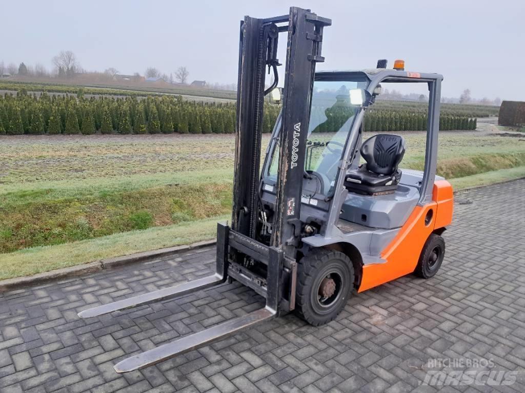 Toyota Tonero 25 Diesel heftrucks