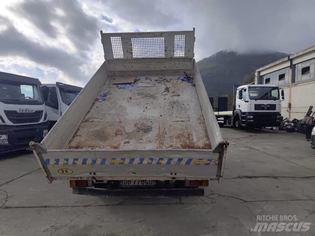 Isuzu NPR77G-5DX Vlakke laadvloer met kraan