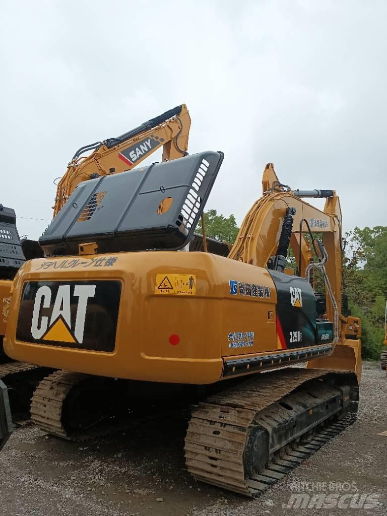 CAT 329 D2 Midigraafmachines 7t - 12t