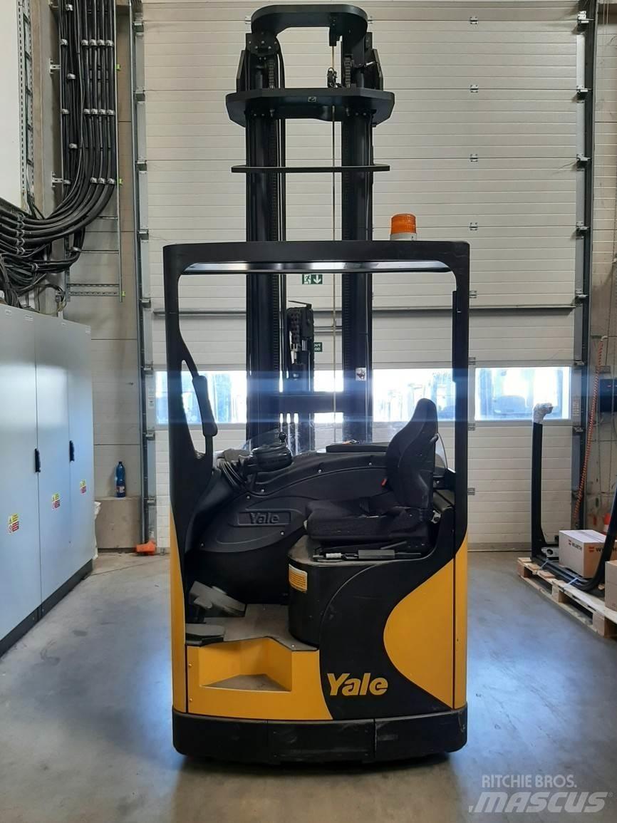 Yale MR16H Reachtruck voor hoog niveau