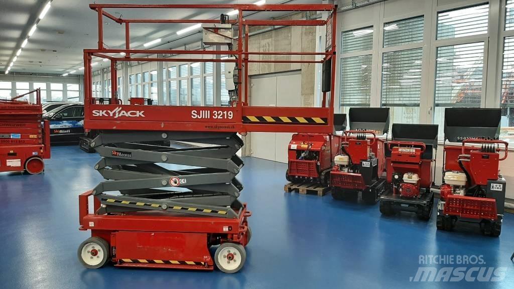 SkyJack SJIII 3219 Schaarhoogwerkers