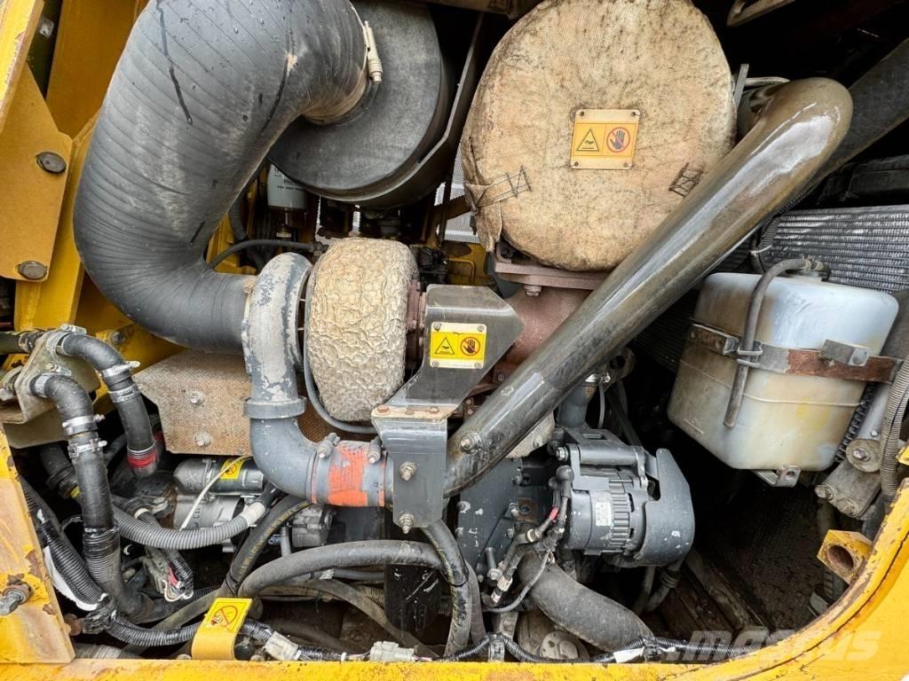 Komatsu D 65 WX-16 Rupsdozers