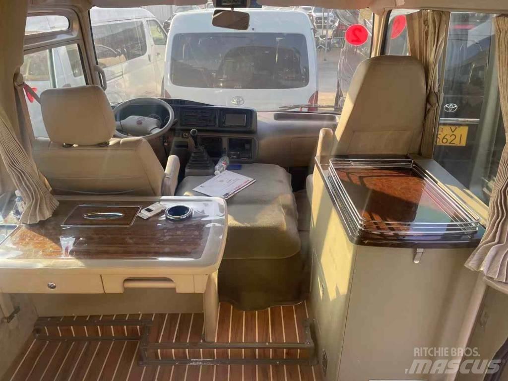 Toyota Coaster Intercitybussen