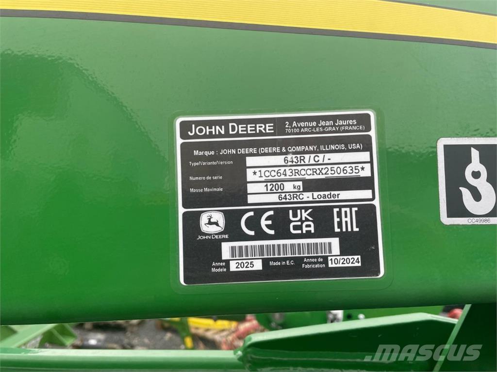 John Deere 643R Voorladers en gravers