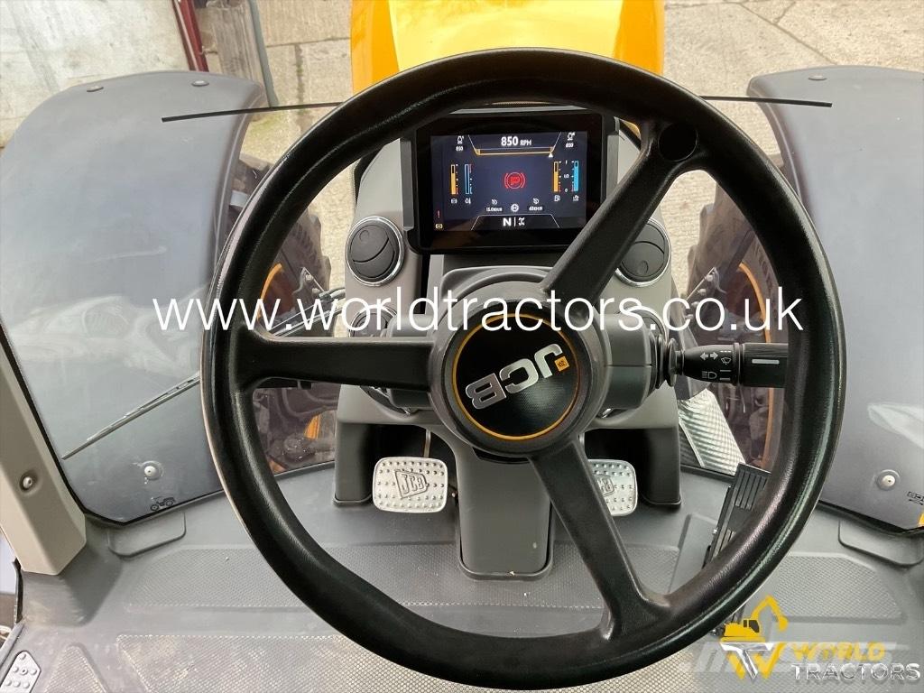 JCB Fastrac 4220 Tractoren