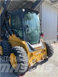 John Deere 324G Schrankladers