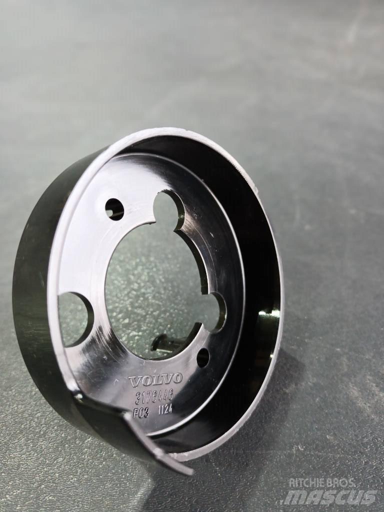 Volvo COVER 3176446 Versnellingsbakken