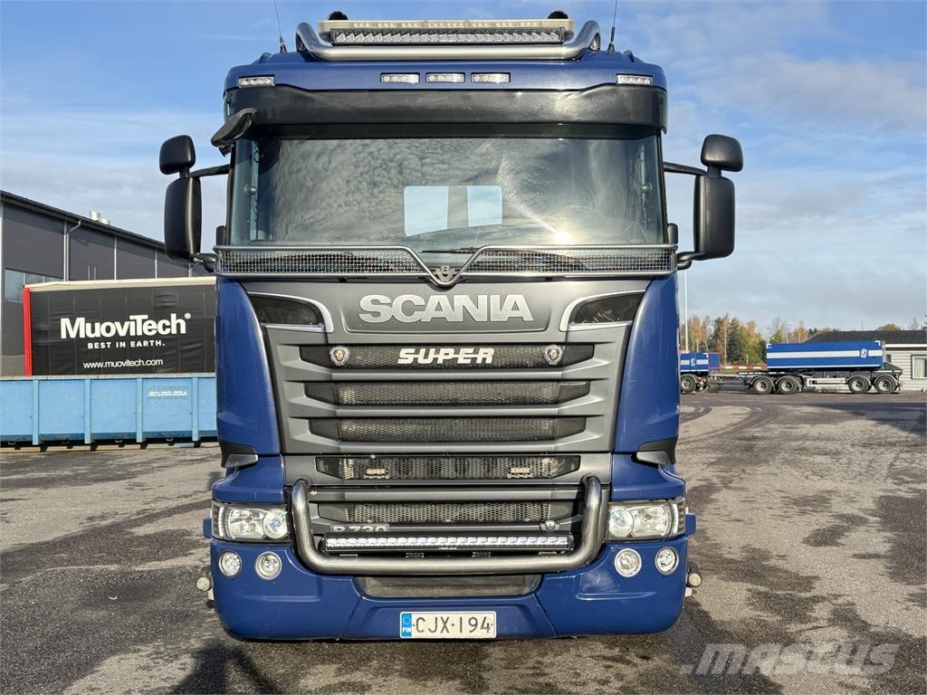 Scania R 730 8X4 Vrachtwagen met containersysteem