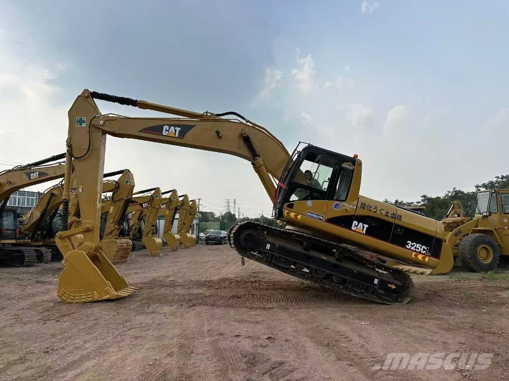 CAT 325 CL Rupsgraafmachines