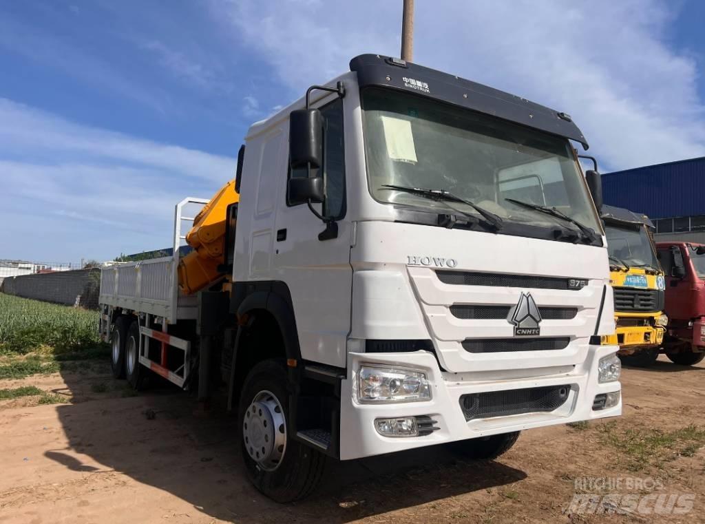Howo 375 Vrachtwagen met containersysteem