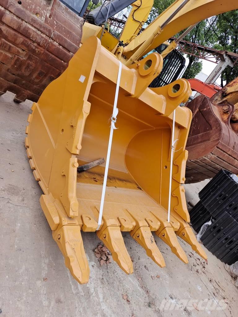 Komatsu PC 200-8 Rupsgraafmachines