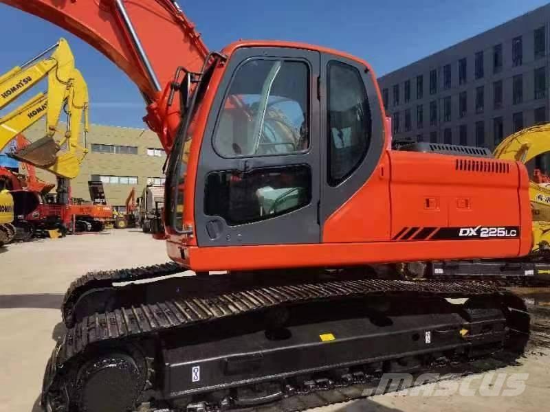 Doosan DX 225 Rupsgraafmachines