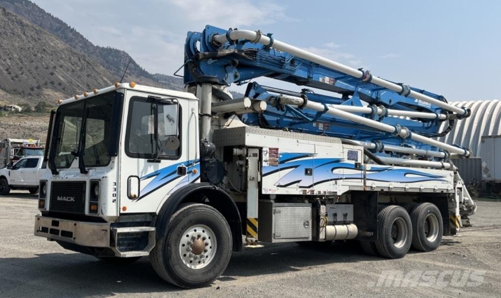 Alliance 33M (#1029) Betonpomptrucks