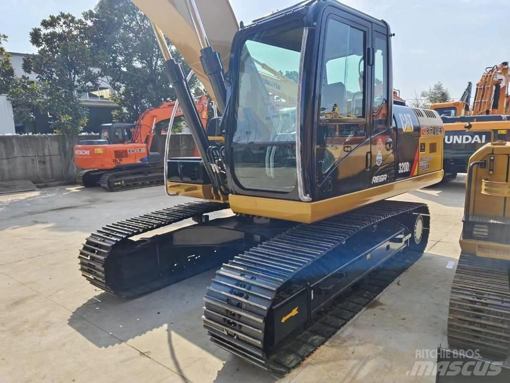CAT 320 D 2 Rupsgraafmachines