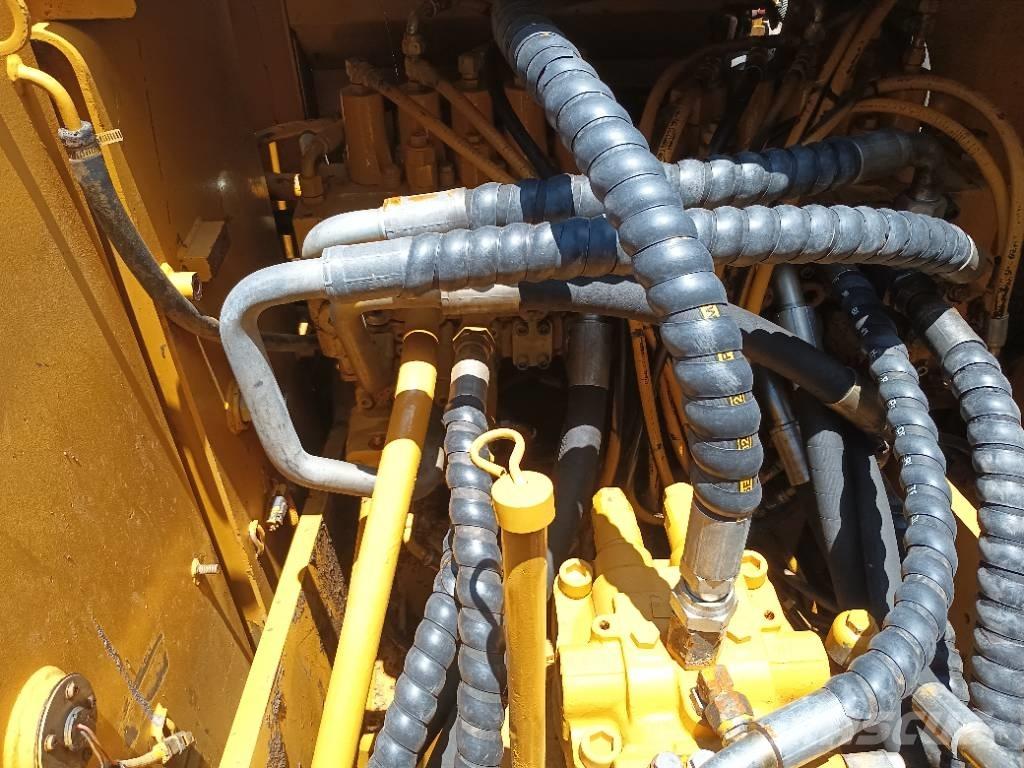 CAT 320D2L Rupsgraafmachines