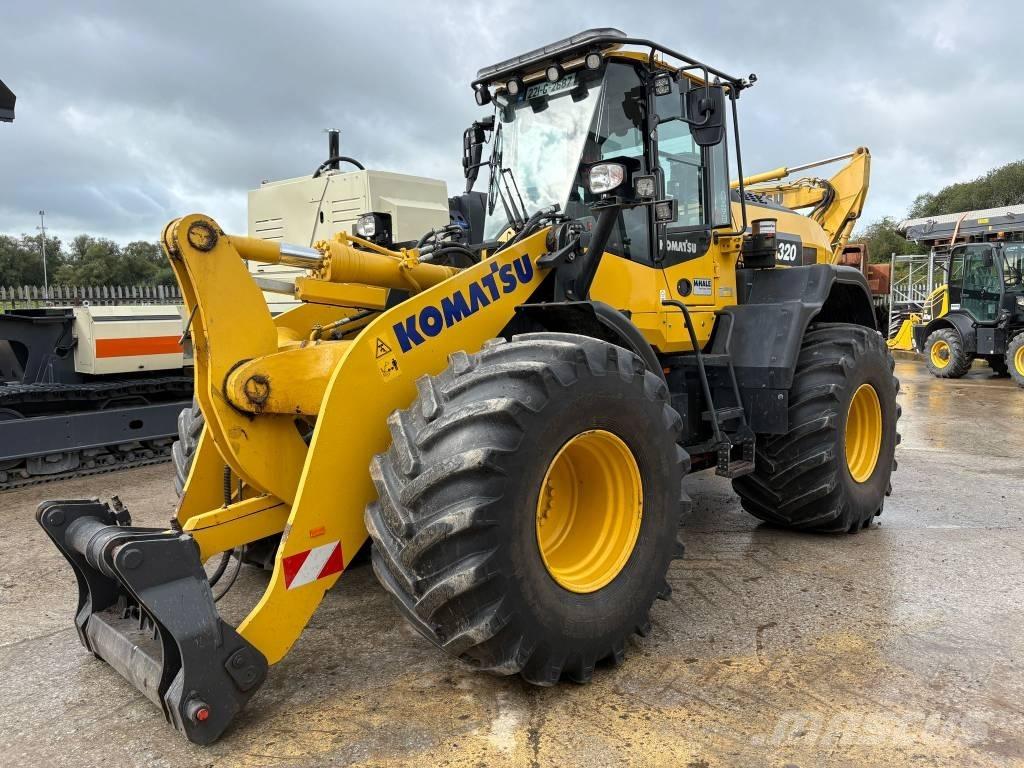 Komatsu WA320-8 Wielladers