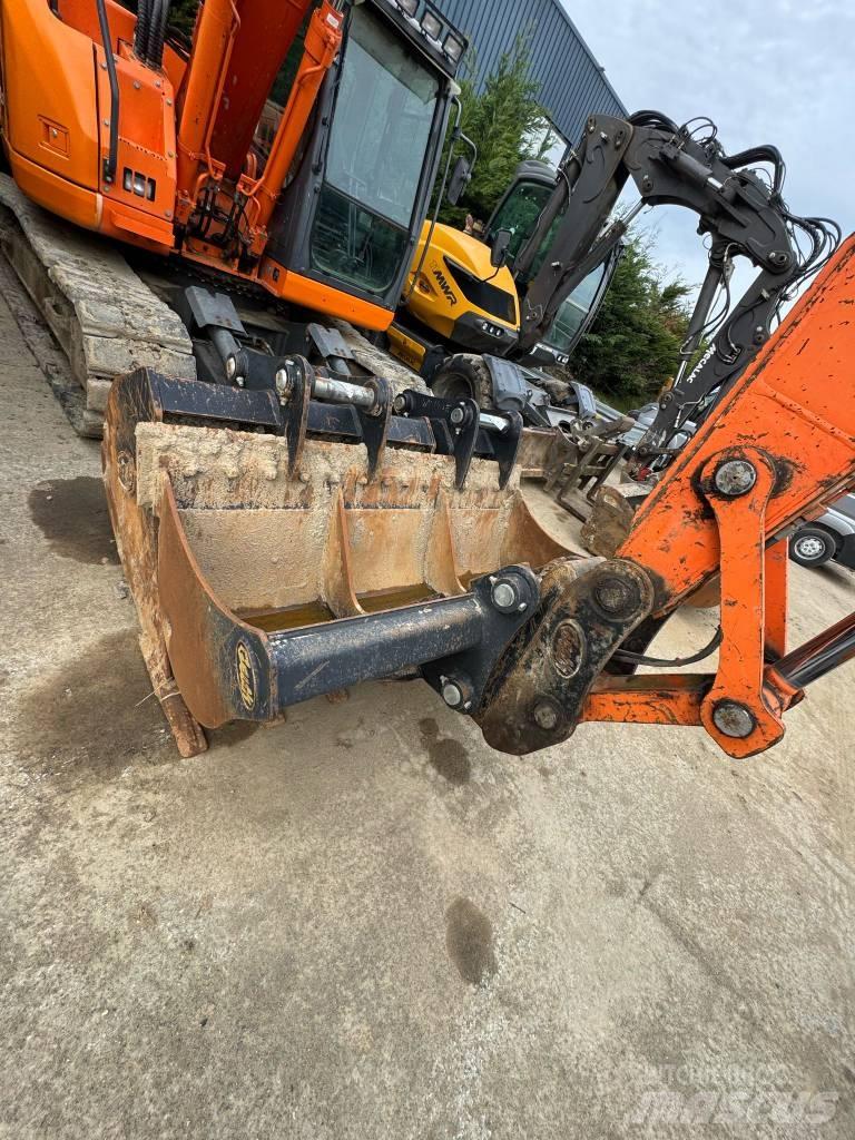 Doosan DX140 LC Rupsgraafmachines