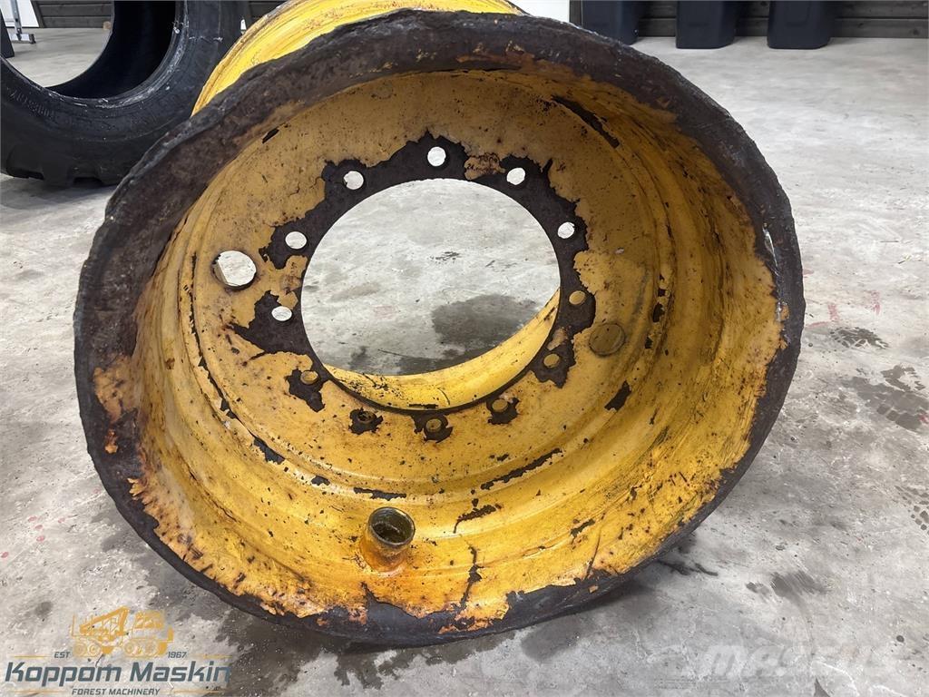 Rottne H20 24x30,5 Banden, wielen en velgen