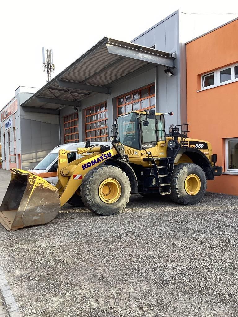 Komatsu WA380-8E0 Wielladers