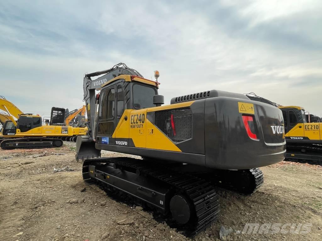 Volvo EC 240 Rupsgraafmachines