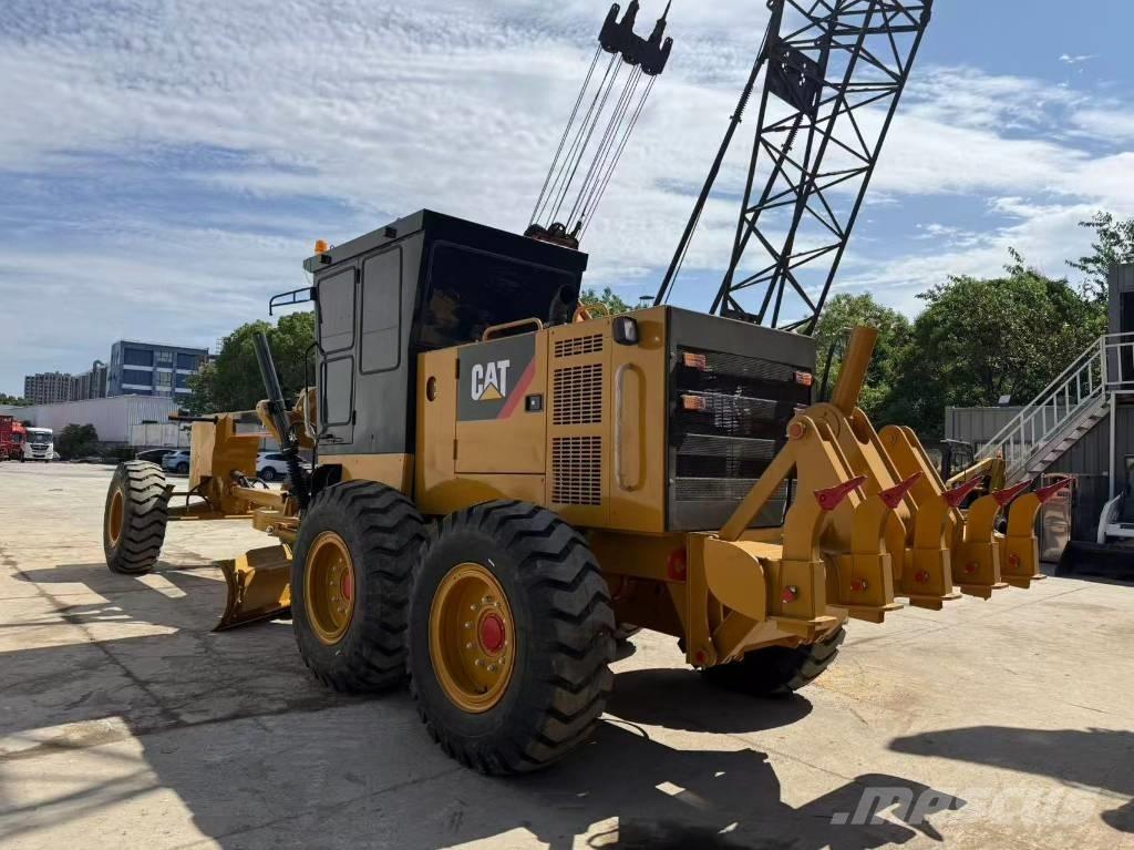 CAT 140H Graders