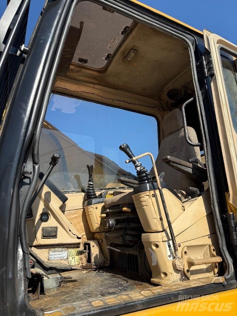 CAT 325 LN Rupsgraafmachines