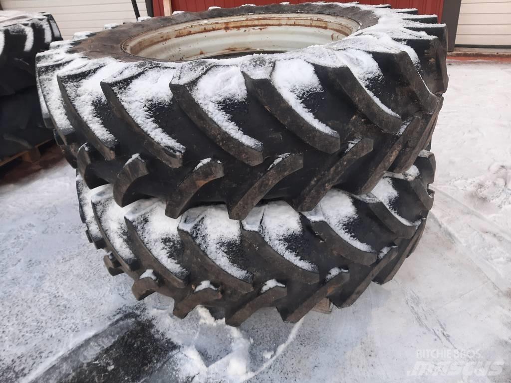 Mitas 460/85R38 Banden, wielen en velgen