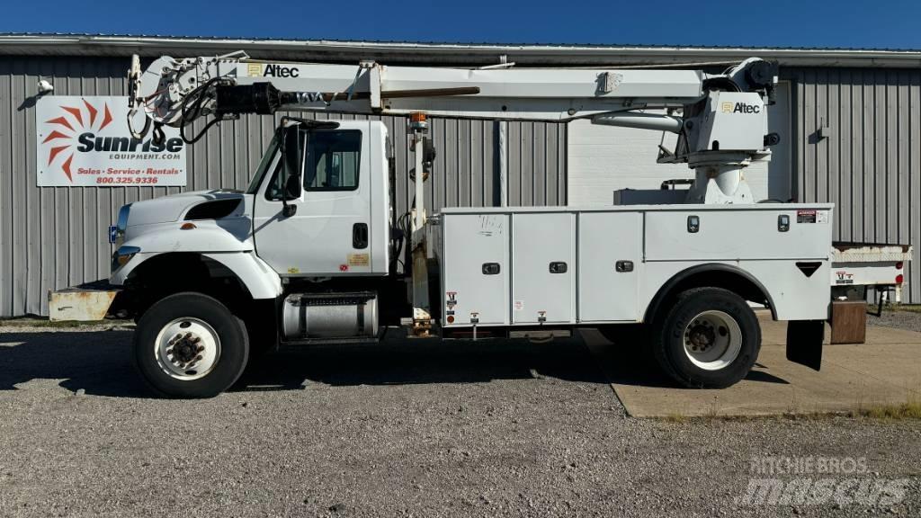 International 7300 Anders