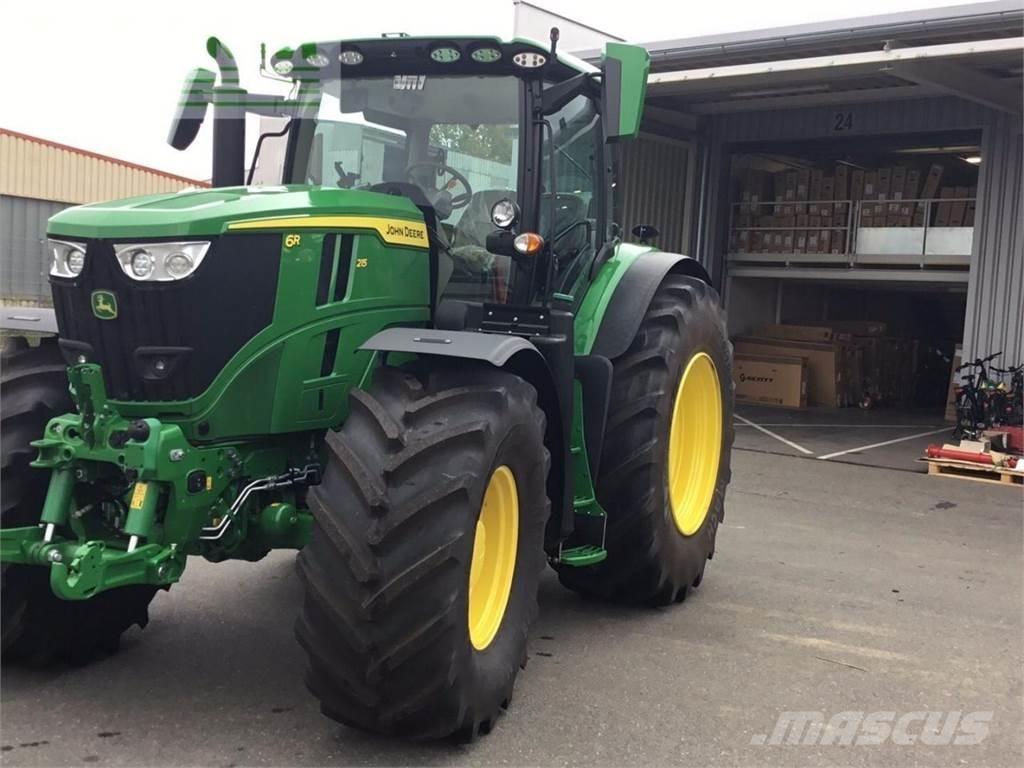 John Deere 6R215 Tractoren