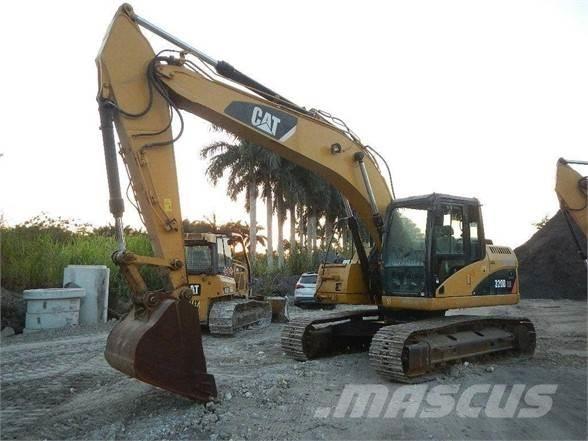 CAT 320D Rupsgraafmachines