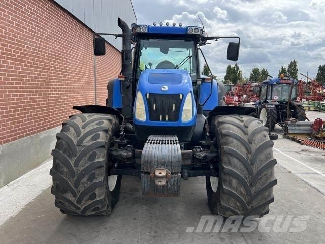 New Holland TVT190 Tractoren