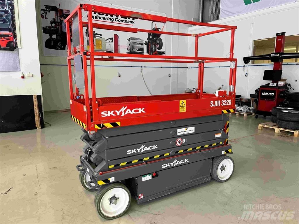 SkyJack SJ3226 Schaarhoogwerkers