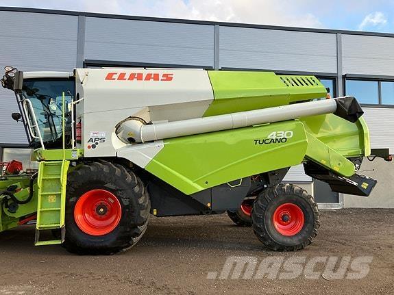 CLAAS Tucano 430 Maaidorsmachines