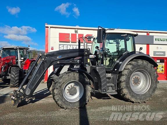 Fendt 724 S4 Profi Tractoren