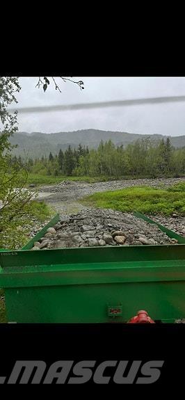 Foss-Eik  Universele aanhangers