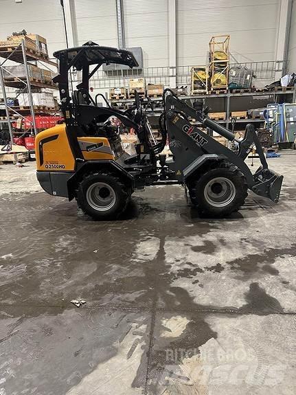 GiANT G2500HD+ Schrankladers