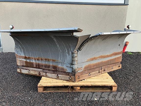 Holms KHV-3.2 Sneeuwschuivers en -ploegen