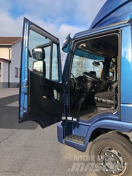 Iveco 120ELG Bakwagens met gesloten opbouw