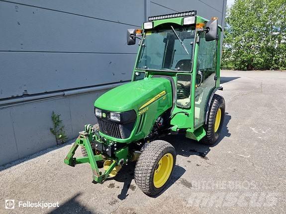 John Deere 2032R Tractoren